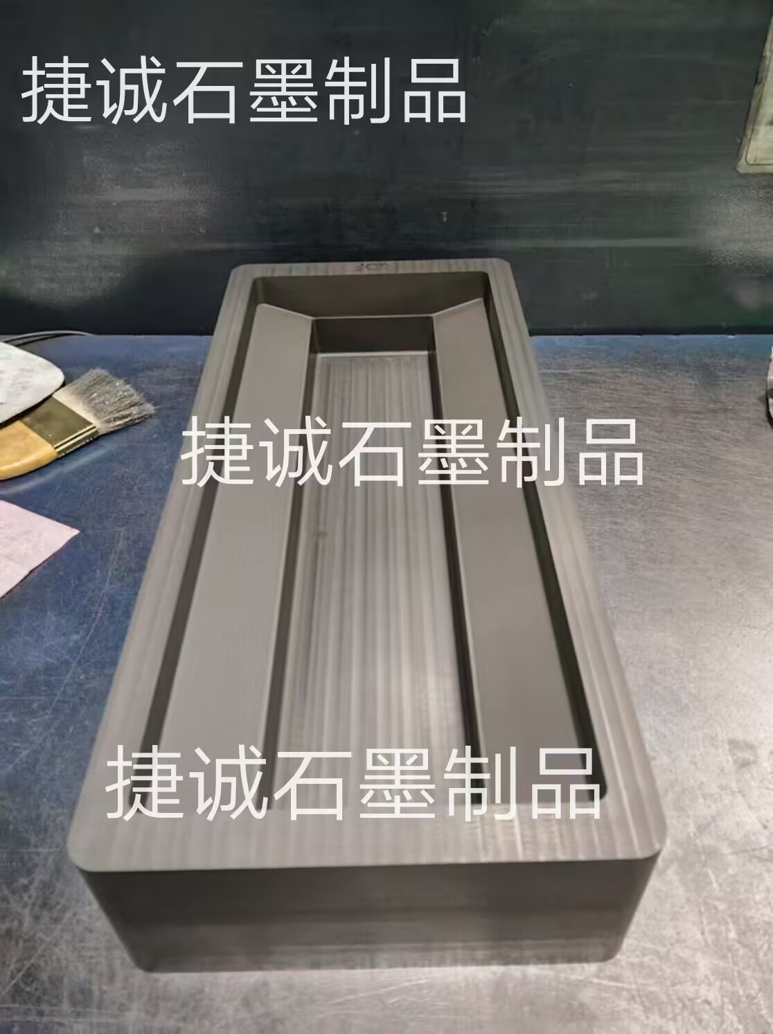 石墨油槽，鑄錠石墨油槽，高純石墨油槽，多槽石墨油槽，耐高溫石墨油槽，金銀鑄錠石墨模具，石墨油槽石墨鑄錠槽，石墨油槽生產(chǎn)廠家